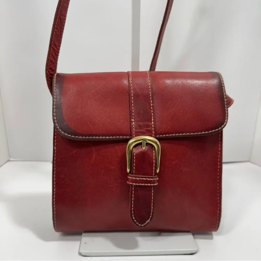 G.H Bass & Co.Womens Red Vintage Genuine Leather Crossbody Bag